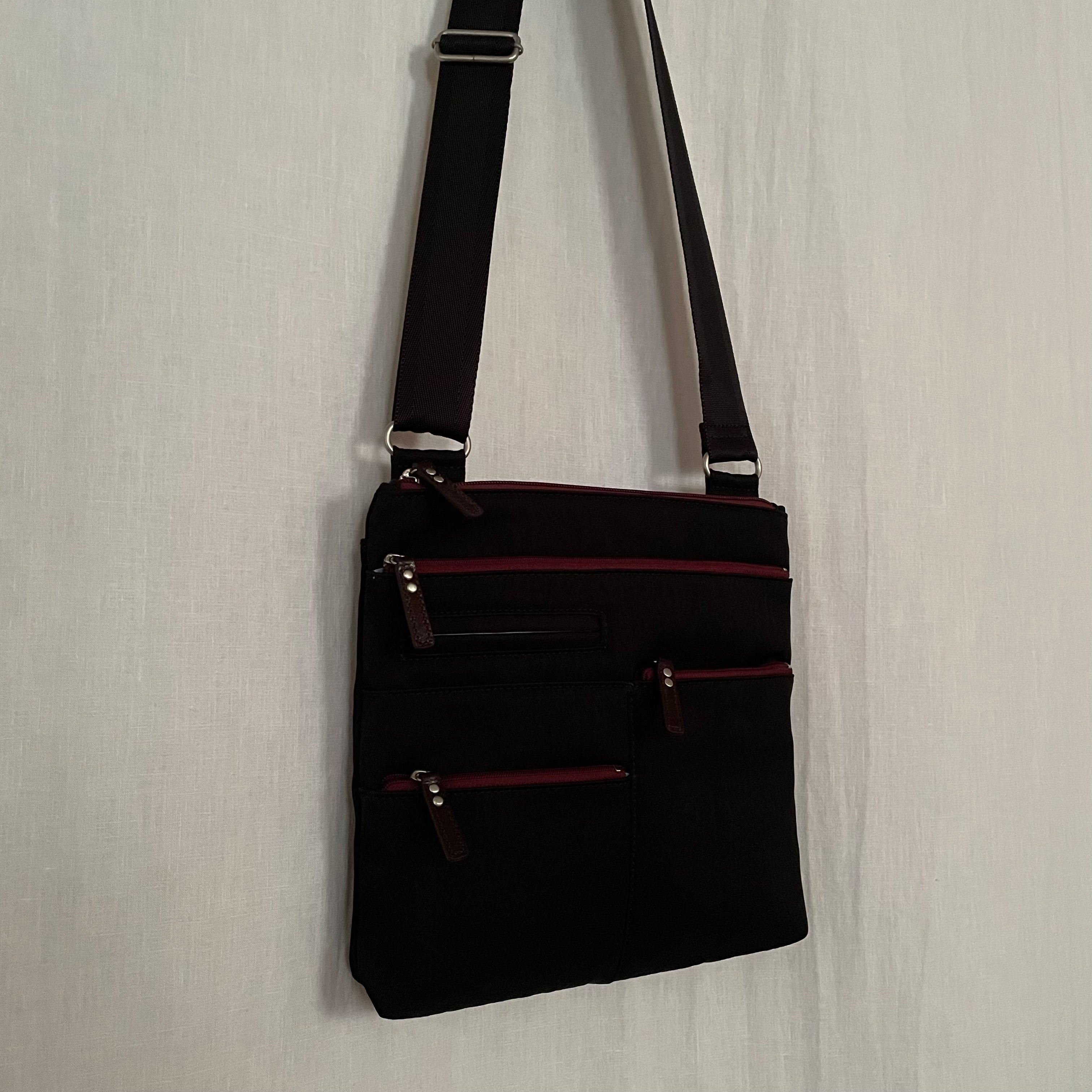 NICO - Black x Maroon | Multi-Pocket Shoulder Bag | Small